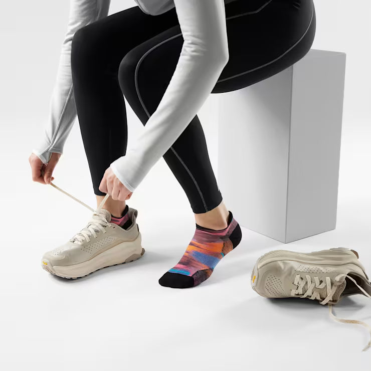 Smartwool Women's Run Brushed Print Low Ankle Socks - Image 2