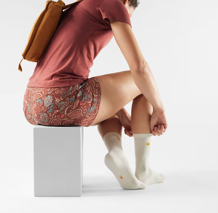 Smartwool Women's Everyday Groovy Bloom Crew Socks - Image 2