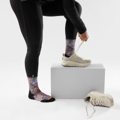Alternative view of Smartwool Women's Trail Run Triangle Prism Print Crew Socks